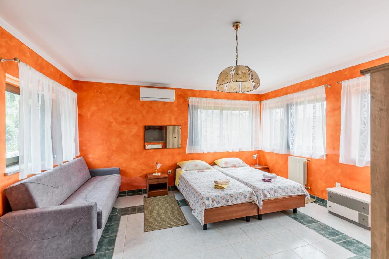 Apartments With A Parking Space Brsec, Opatija - 7796 Martina Exterior photo